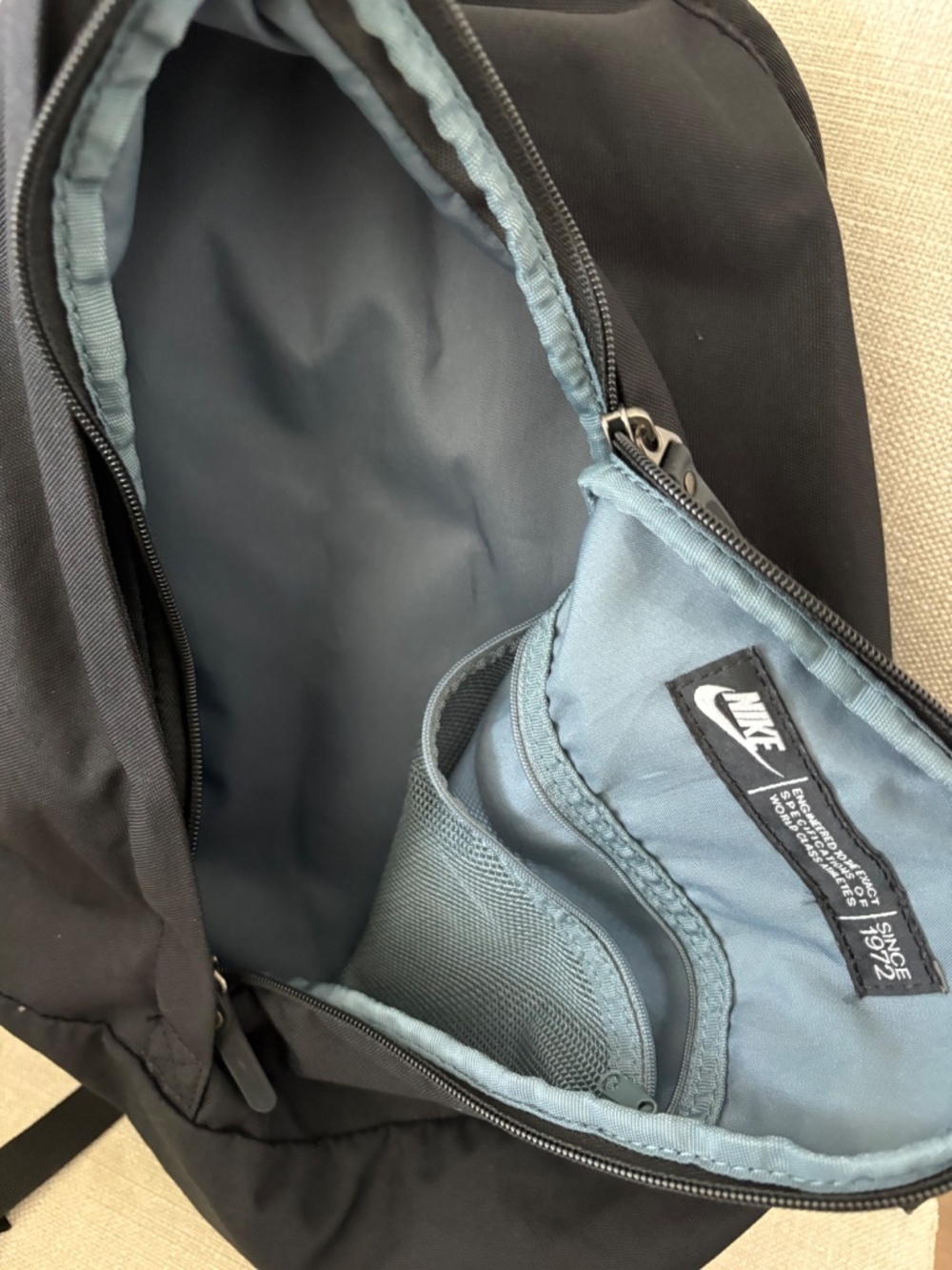Nike backpack - Picture 3 of 4